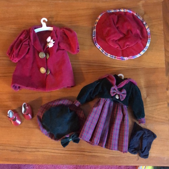 Rebecca vintage porcelain doll by Elby - Picture 3 of 8